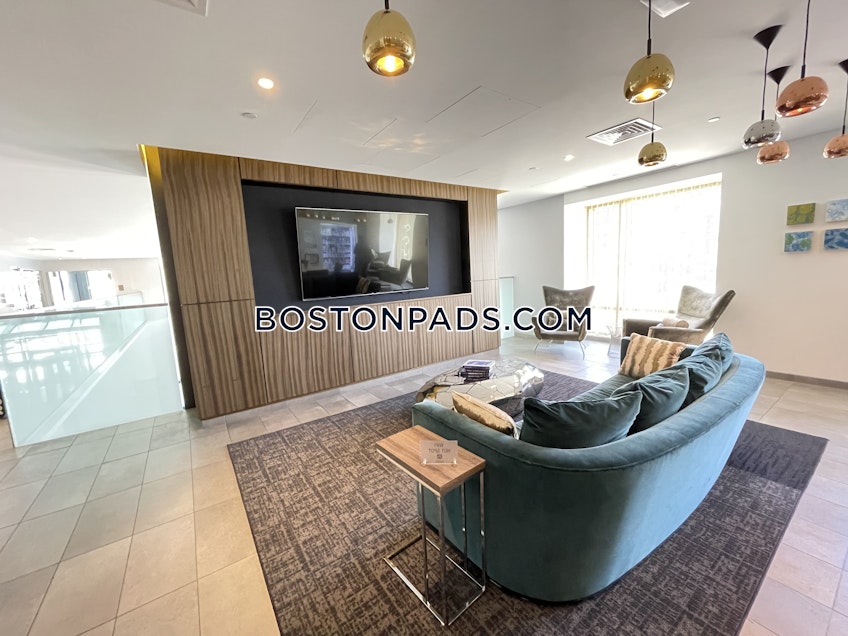 Boston - $3,772 /month