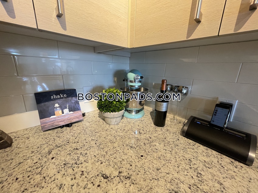 Boston - $3,695 /month