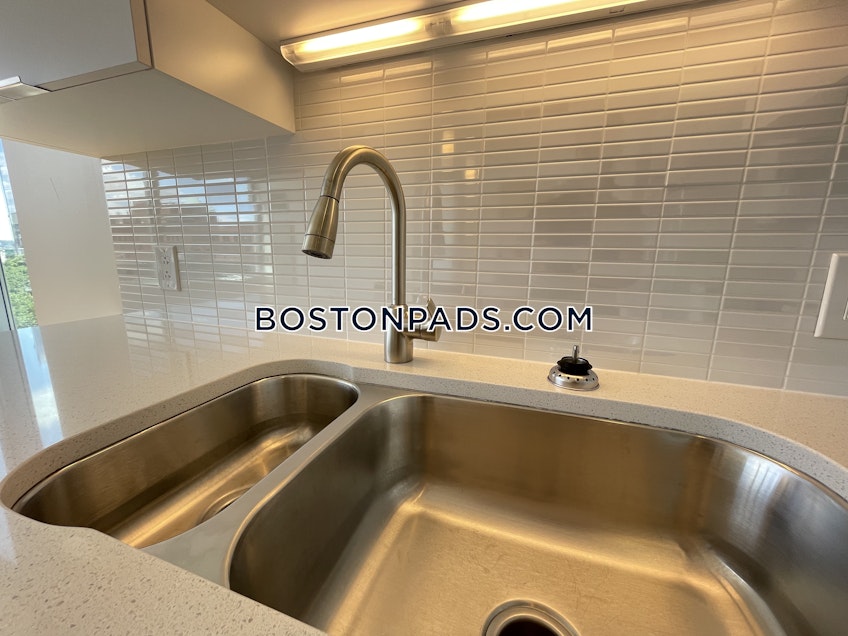 Boston - $5,145 /month