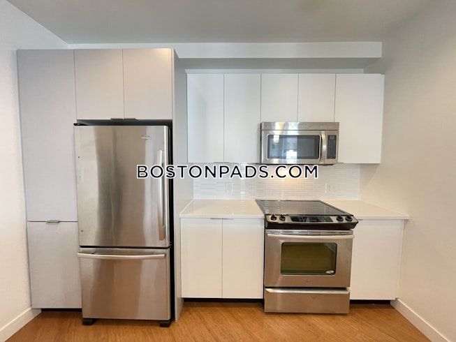 Boston - $4,614 /mo