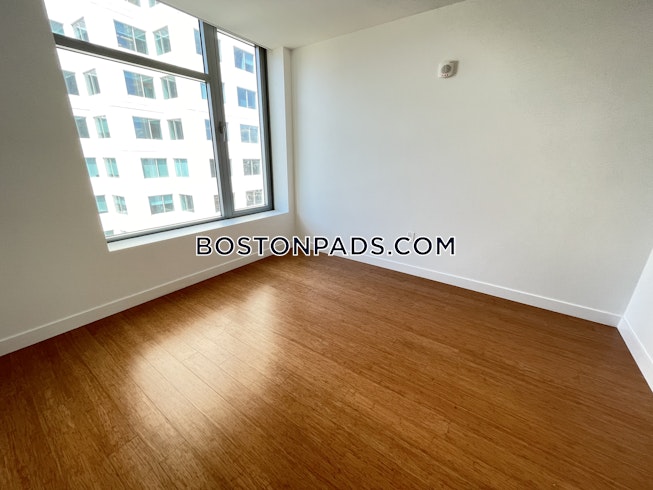 Boston - $4,614 /mo