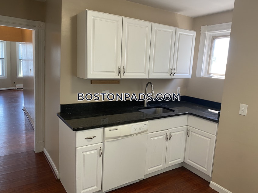 Boston - $2,395 /month