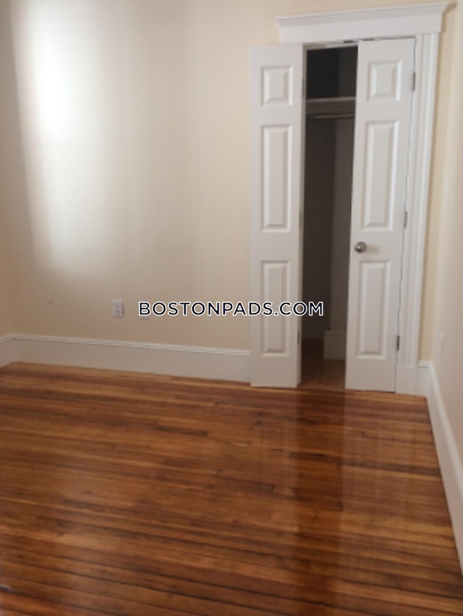 Boston - $3,245 /mo