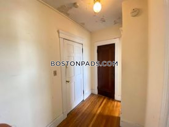 Boston - $1,350 /mo