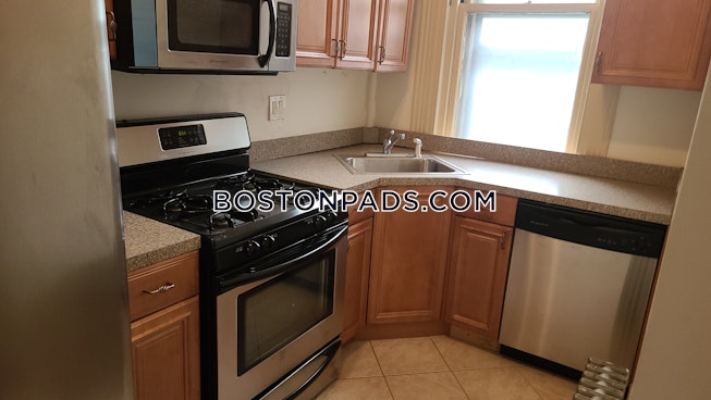 Boston - $2,500 /mo