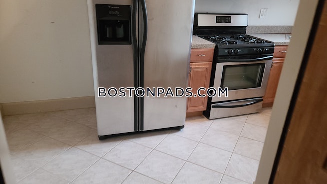 Boston - $2,500 /mo