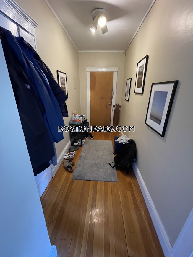 Boston - $2,090 /mo