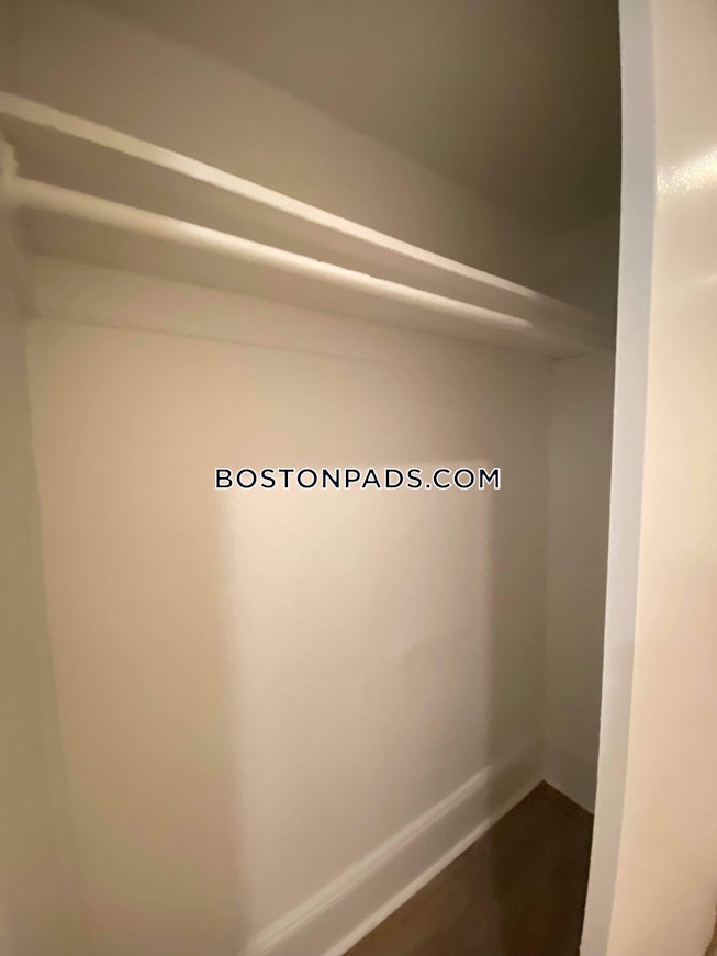 Boston - $2,500 /mo