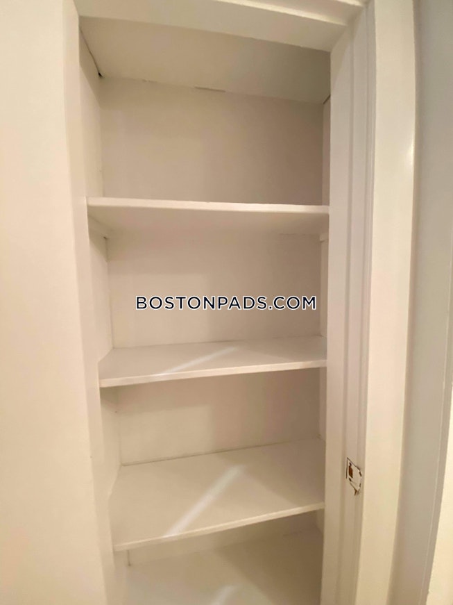 Boston - $2,500 /mo