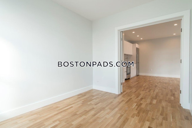 Somerville - $2,700 /mo