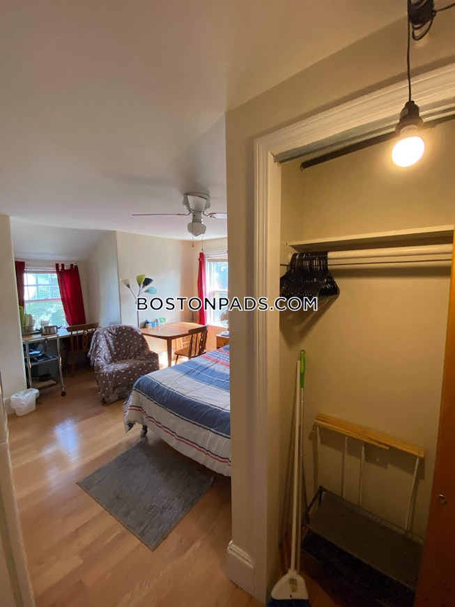 Cambridge - $1,900 /mo