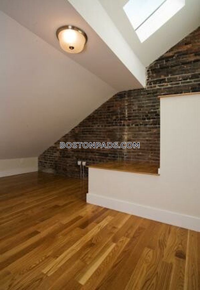 Boston - $3,800 /mo