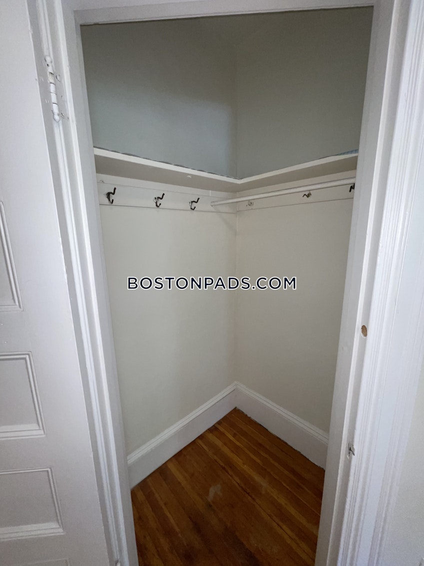 Boston - $2,100 /month