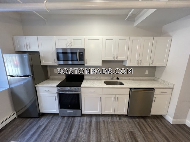 Boston - $3,750 /mo