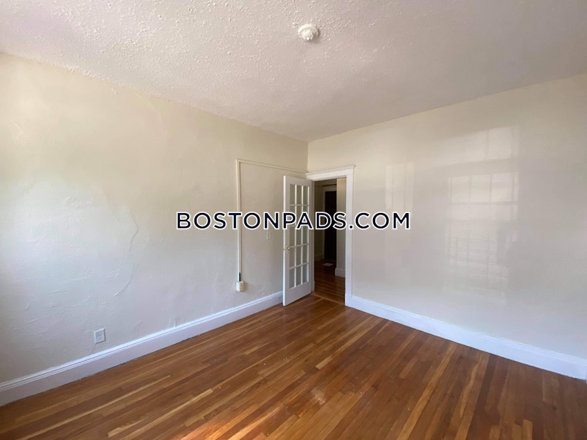 Boston - $2,325 /month