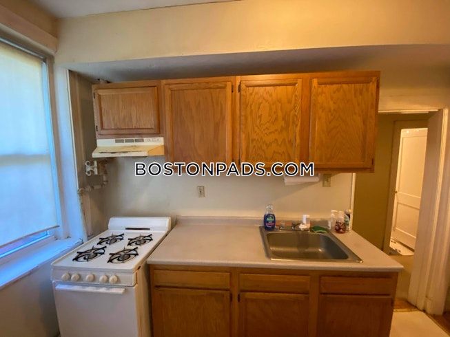 Boston - $1,725 /mo