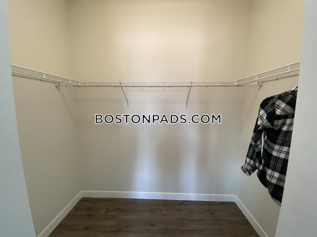 Boston - $8,094 /mo