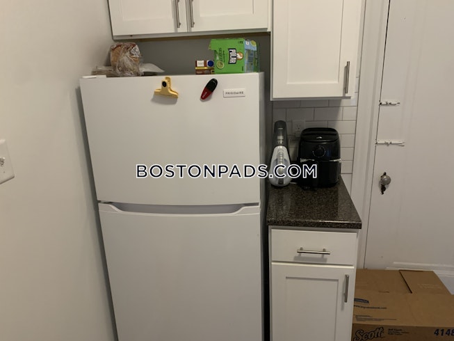 Boston - $3,100 /mo