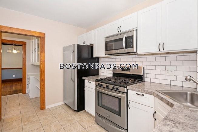 Boston - $2,900 /mo