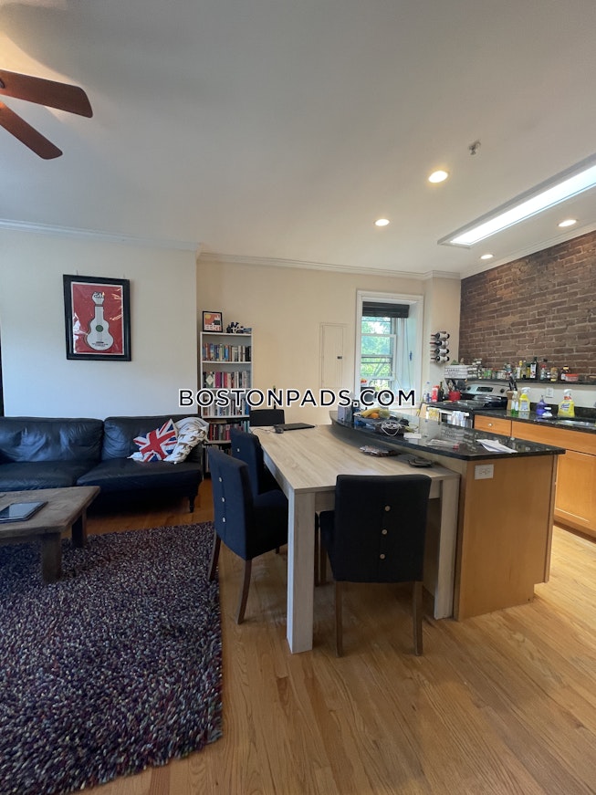 Boston - $3,500 /mo