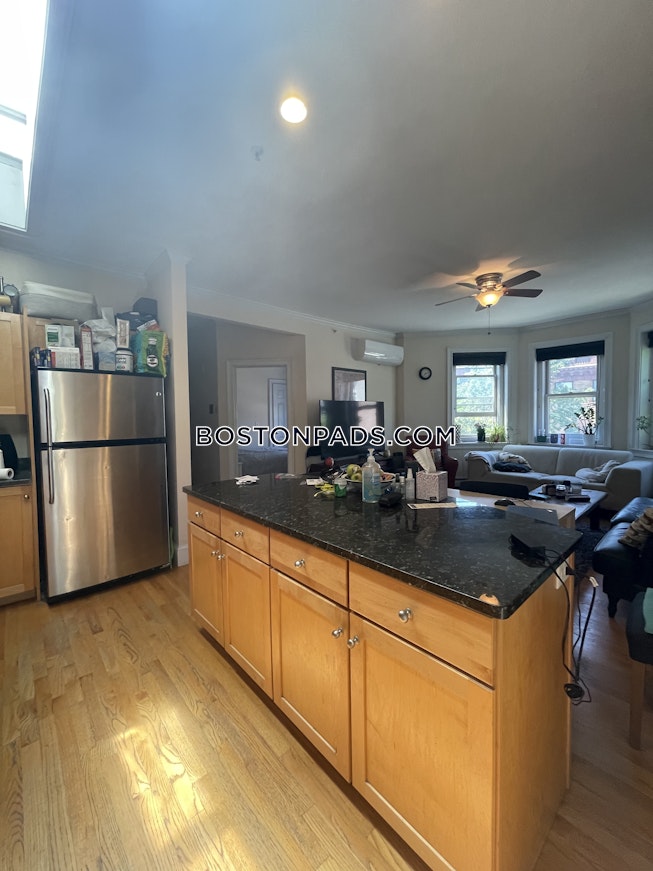 Boston - $3,500 /mo