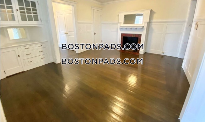 Boston - $4,295 /mo