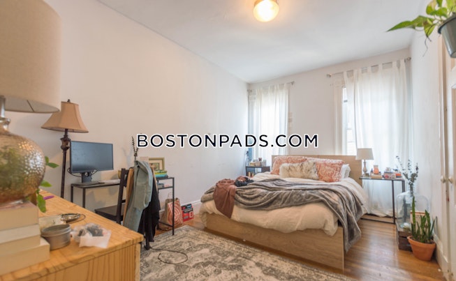 Boston - $4,000 /mo