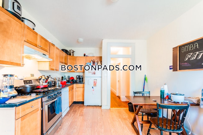 Boston - $4,000 /mo