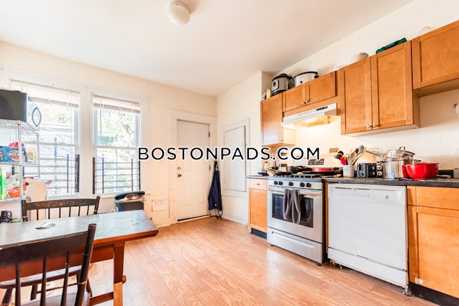 Boston - $4,000 /mo