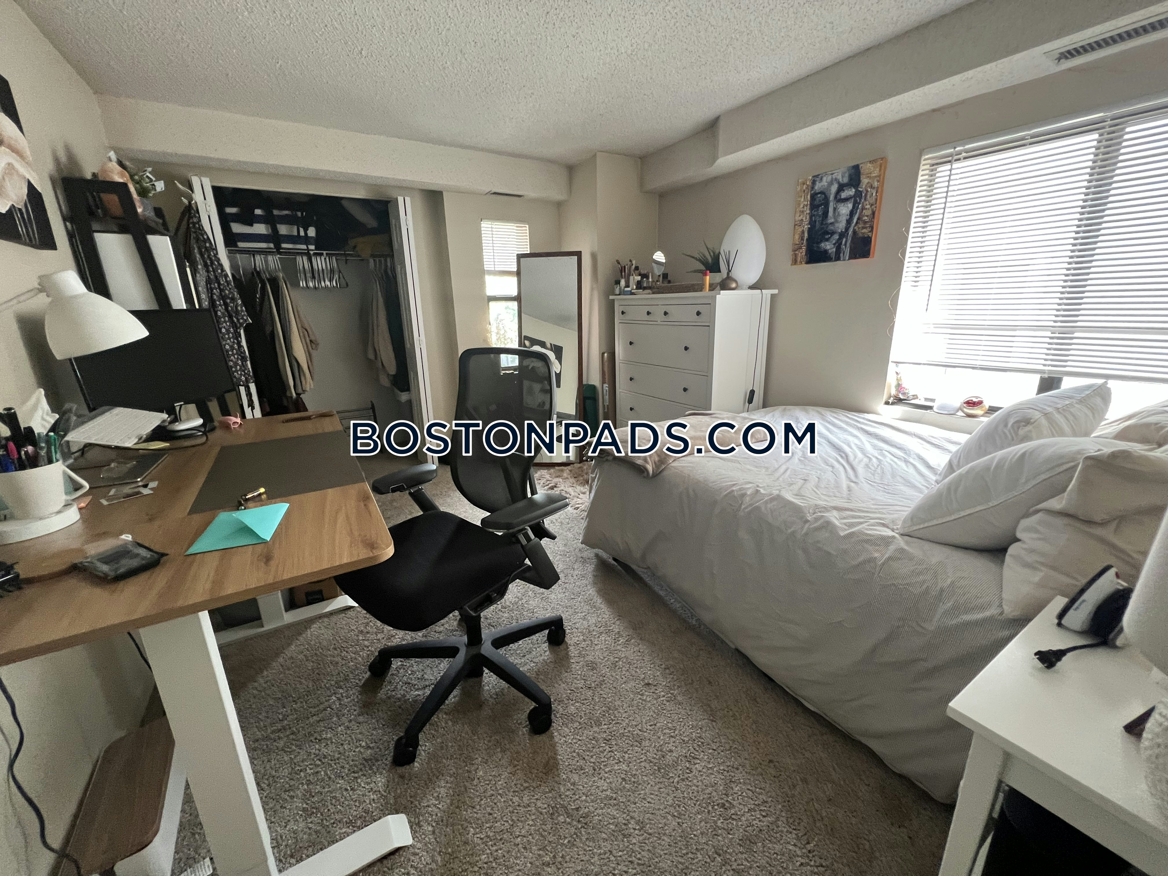 Cambridge - $4,900