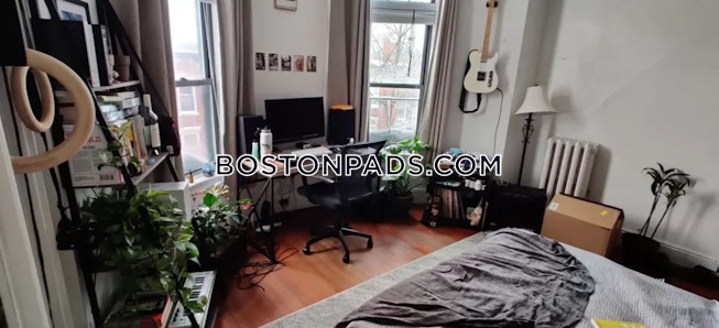 Boston - $4,000 /mo