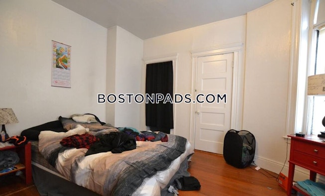 Boston - $4,000 /mo