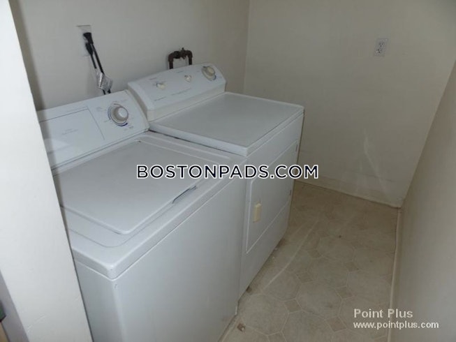 Somerville - $4,750 /mo