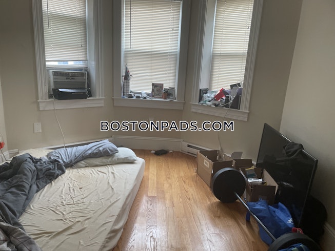 Boston - $3,195 /mo