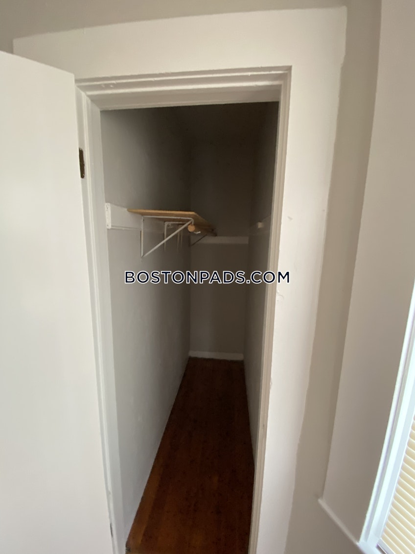 Boston - $2,700 /month