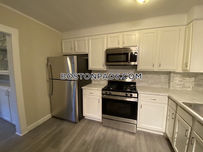 Boston - $2,900 /mo