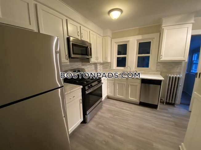 Boston - $2,900 /mo