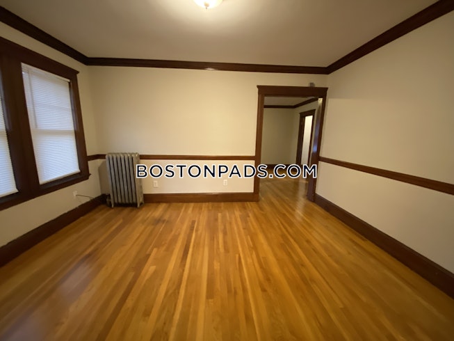 Boston - $2,900 /mo