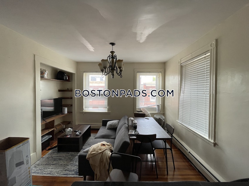 Boston - $4,230 /month