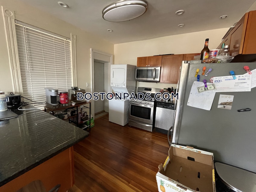 Boston - $4,230 /month