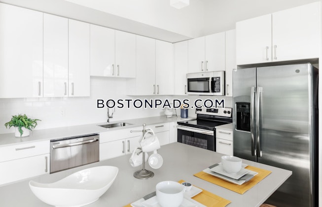 Boston - $3,200 /mo