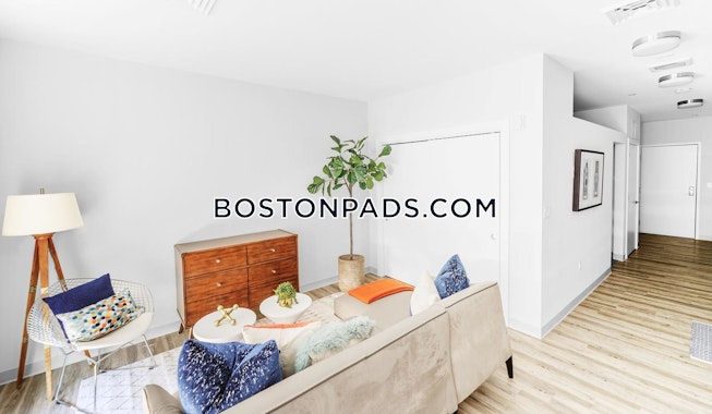 Boston - $3,650 /mo