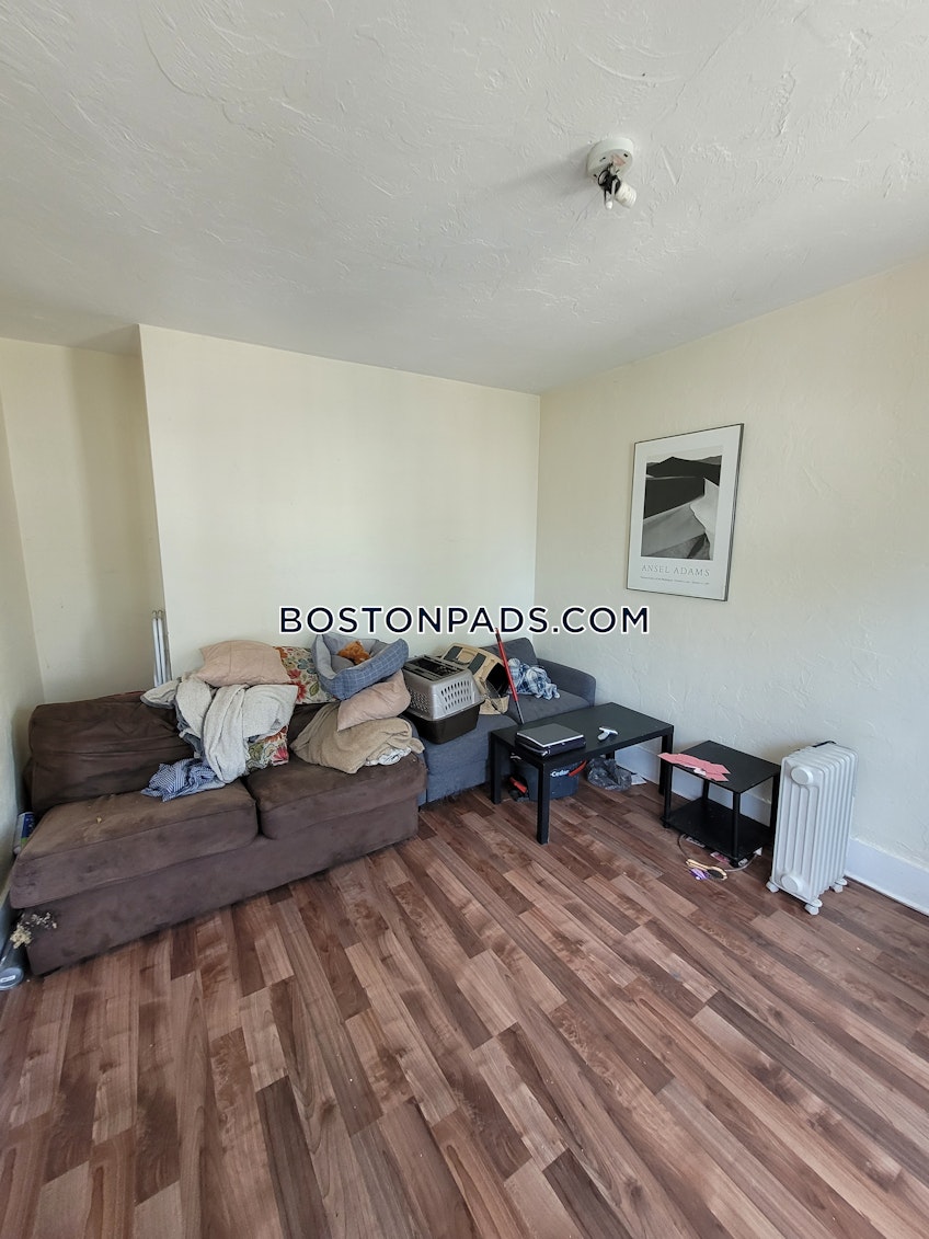 Boston - $3,675 /month