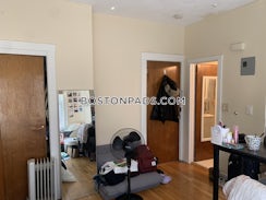 Boston, $2,300/mo