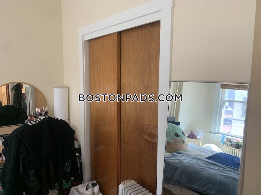 Boston - $2,300 /month