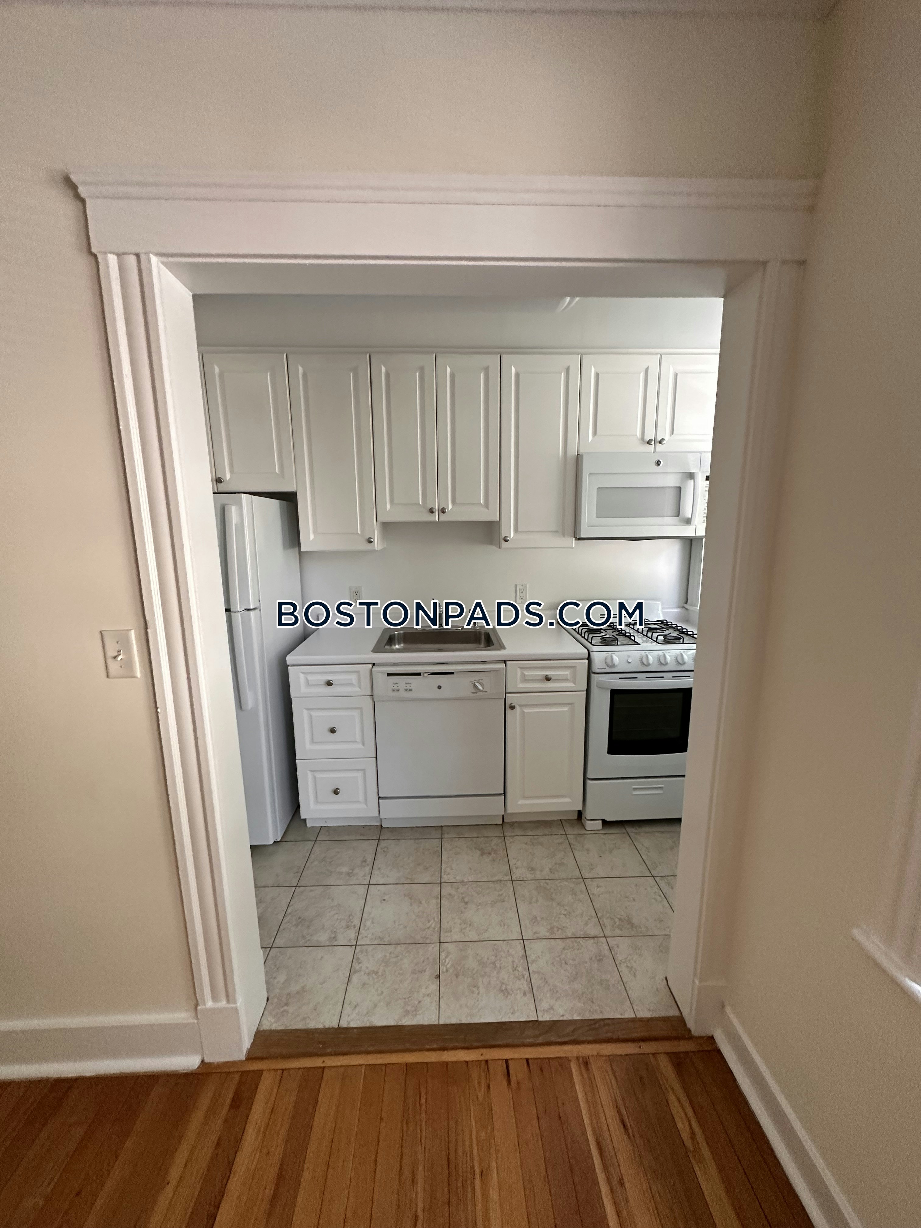 Cambridge - $2,440