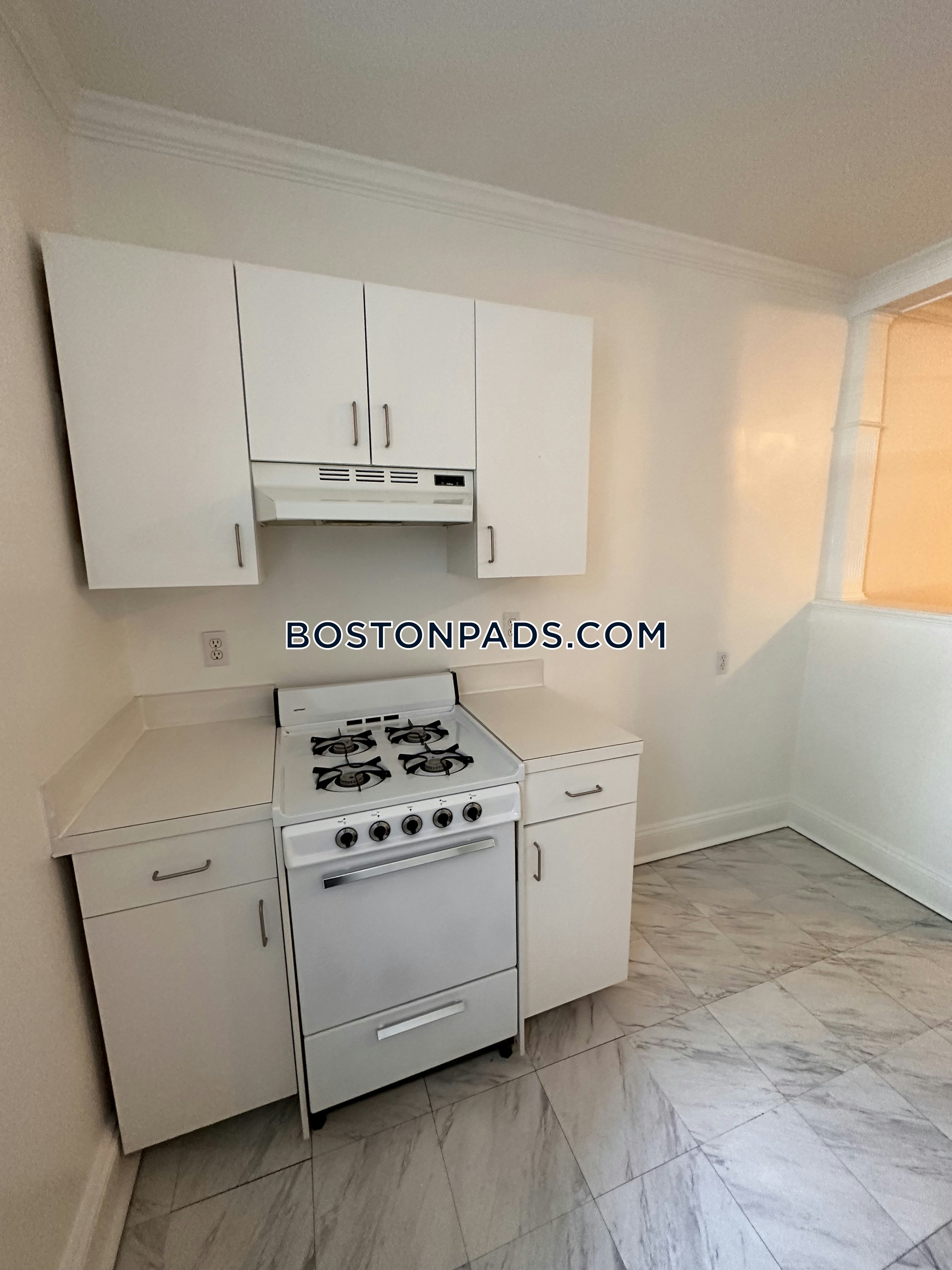 Cambridge - $2,985