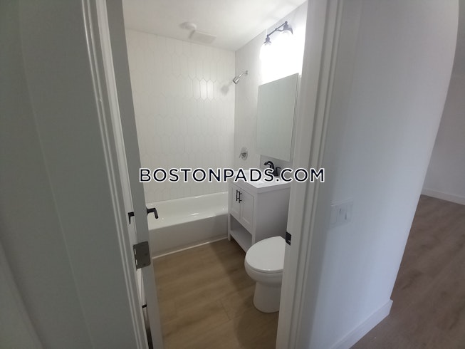 Boston - $3,600 /mo