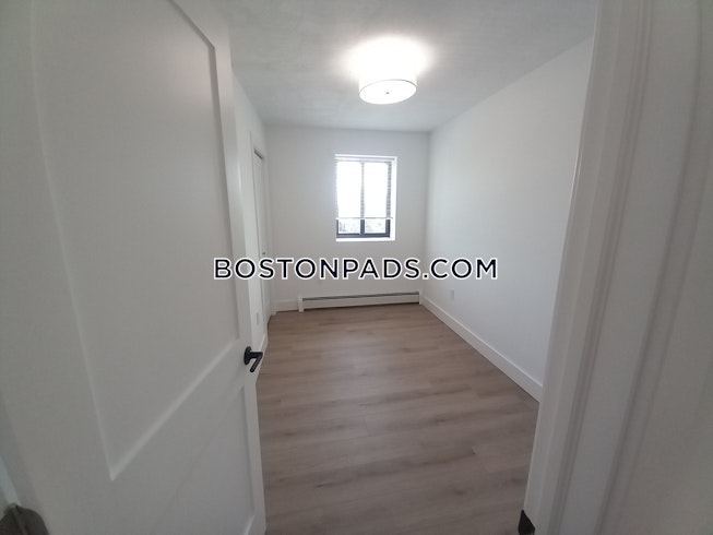 Boston - $3,600 /mo