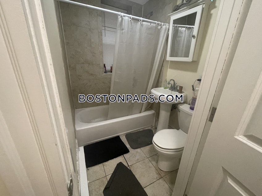 Boston - $5,495 /month